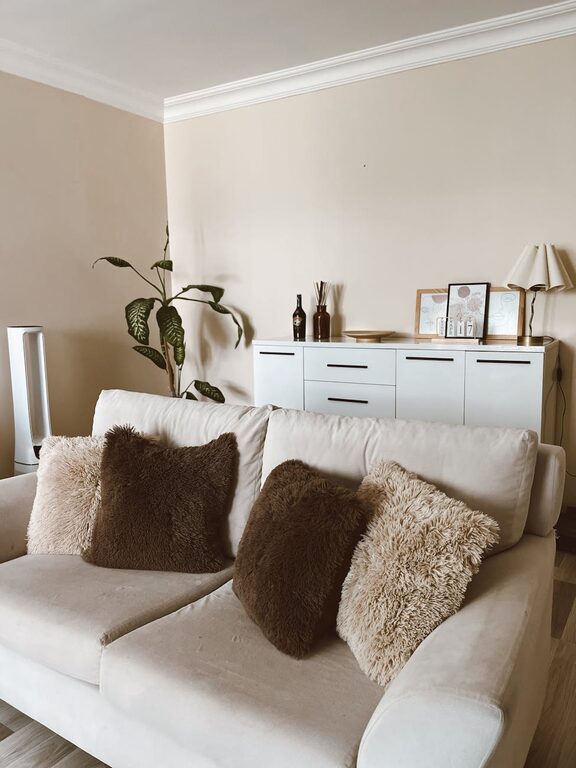 Tips for Creating a Cosy and Inviting Living Room Space
