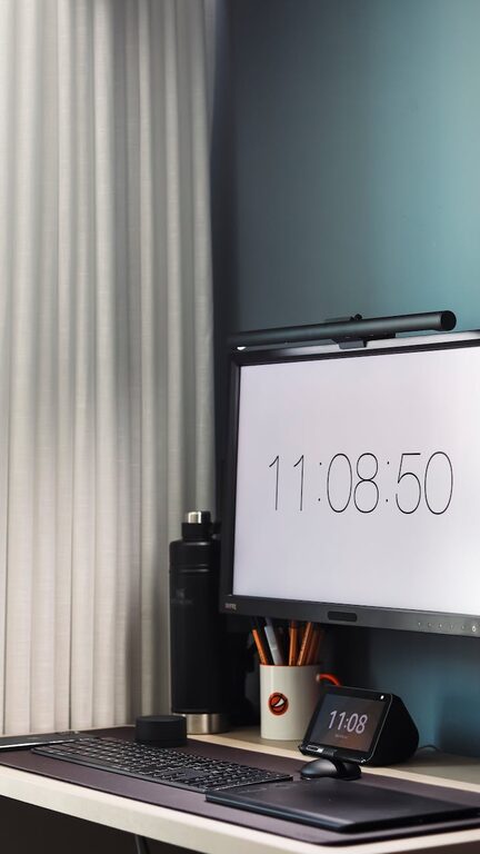 Simple Tips for Creating an Organised and Productive Home Workspace