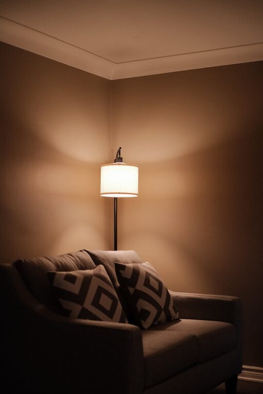 Tips for Creating a Cosy and Inviting Living Room Space at Home